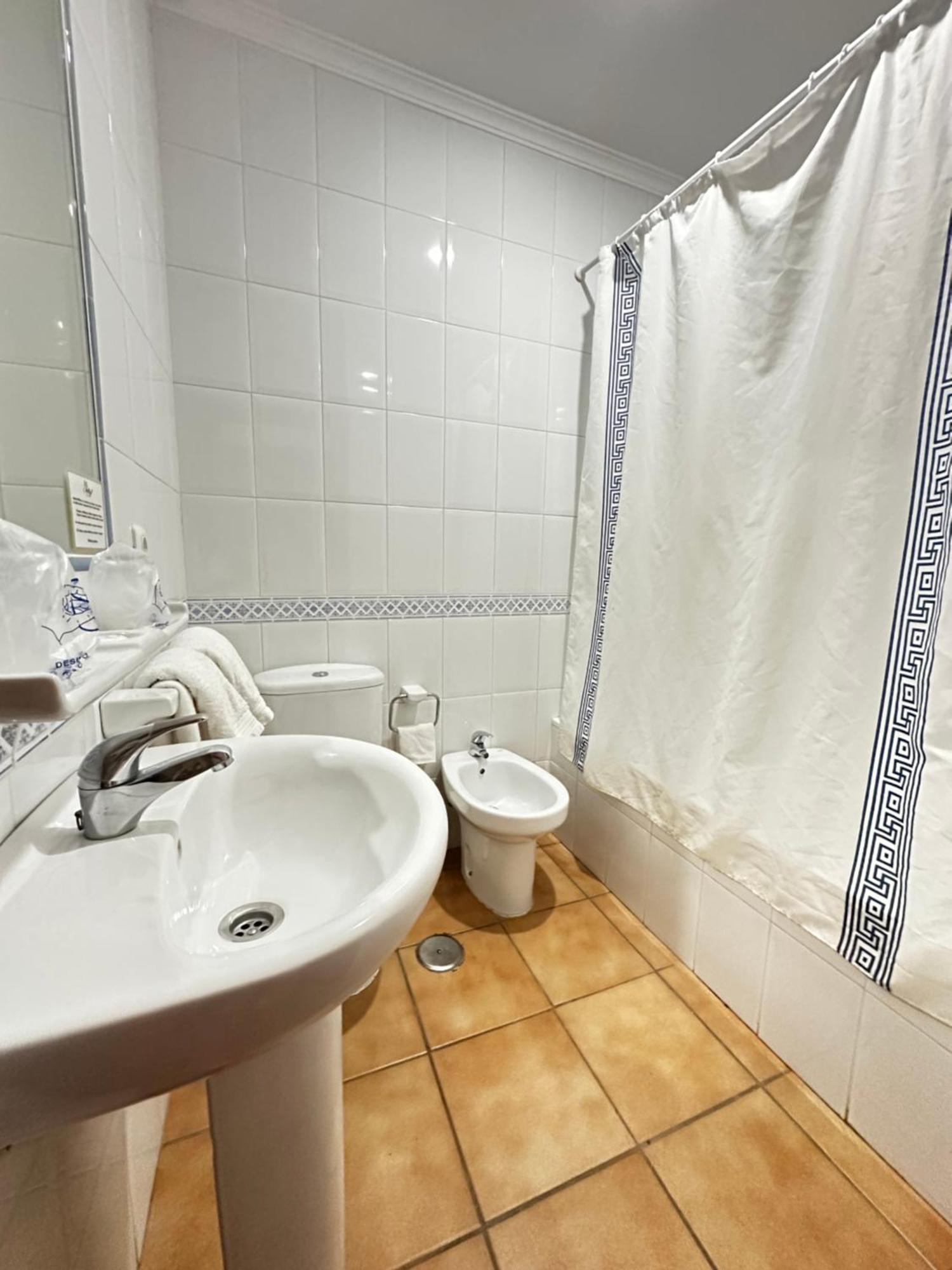 לבריחה Hostal Mellizo מראה חיצוני תמונה