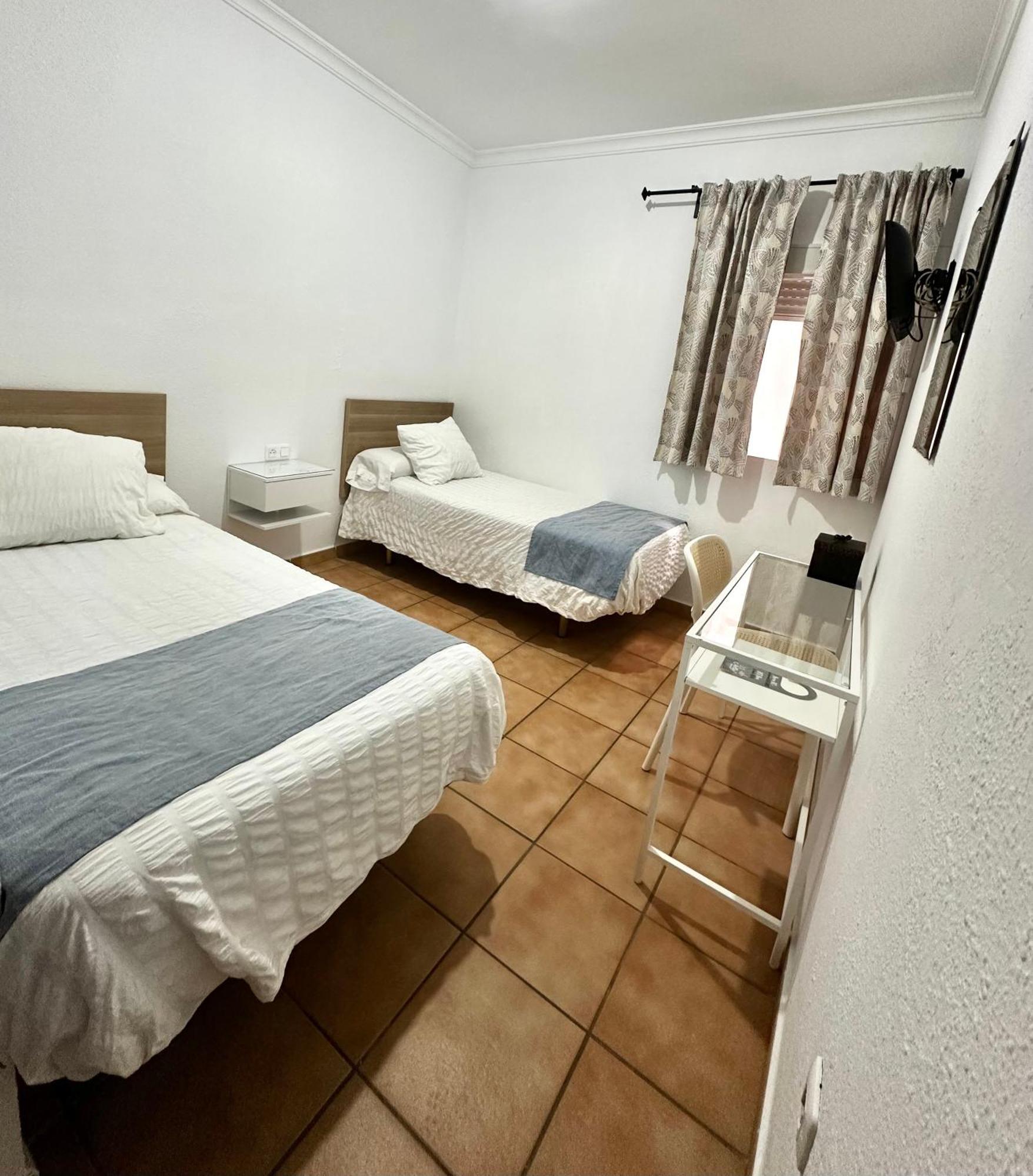 לבריחה Hostal Mellizo מראה חיצוני תמונה